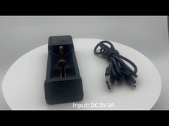 Caricabatterie ricaricabili a batteria agli ioni di litio 18650 a cella 1