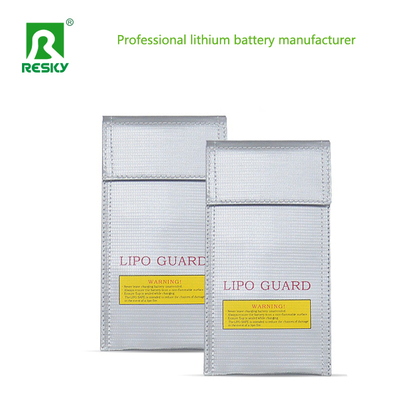 comprare Fireproof Explosion Proof Waterproof 20 X 10cm Silver Glass Fiber RC LiPo Battery Bag For Battery Charging fabbricazione online