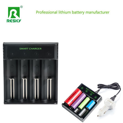 4 slot caricabatterie ricaricabili per batteria Li-ion Ni-MH Ni-CD